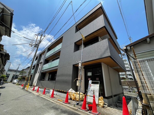 建築中