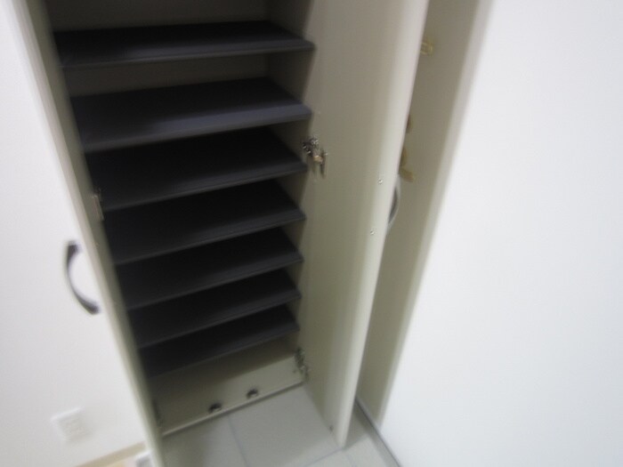 物件内観写真15　(靴箱)