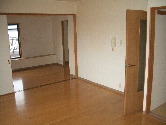 物件内観写真8　(居室)