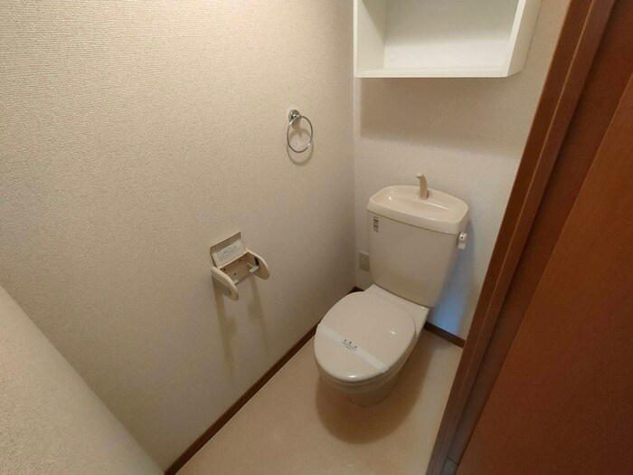 物件内観写真16　(トイレ)