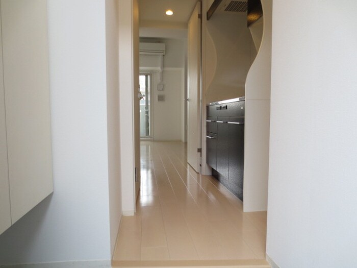 物件内観写真8　(廊下)
