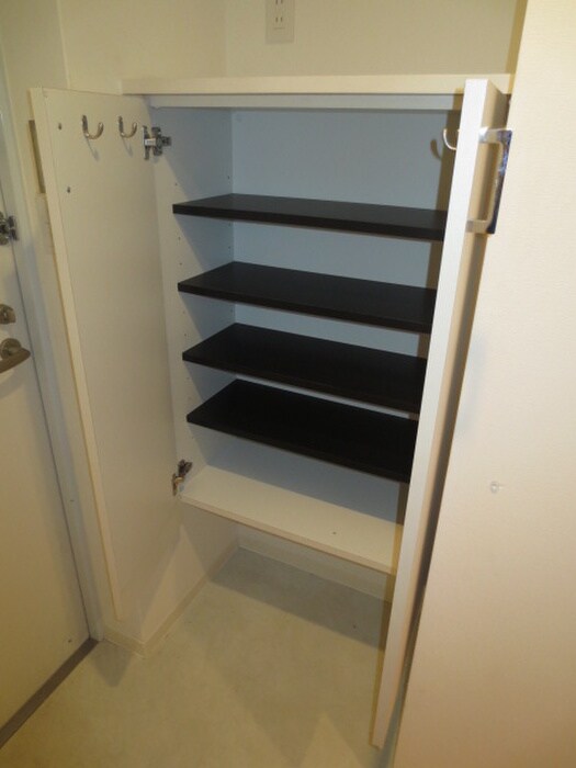 物件内観写真15　(靴箱)