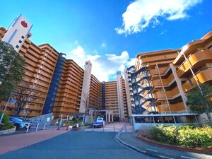 ふぁみーゆ寝屋川ｾﾝﾄﾗﾙﾊﾟｰｸB棟外観写真