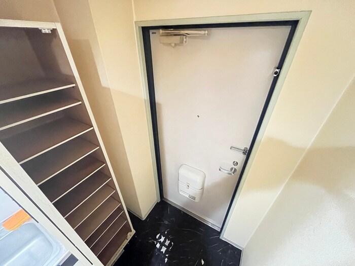 物件内観写真13　(靴箱)