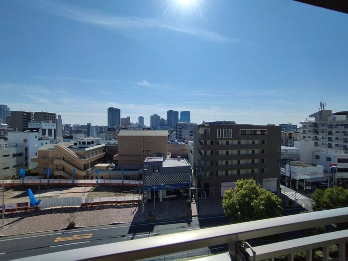 物件内観写真15　(室内からの展望)