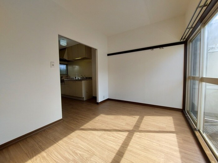 物件内観写真9　(居室)