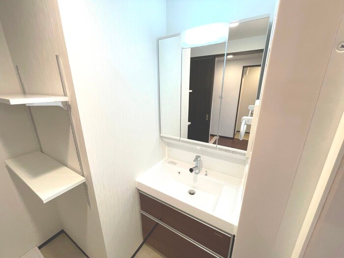 物件内観写真9　(洗面)