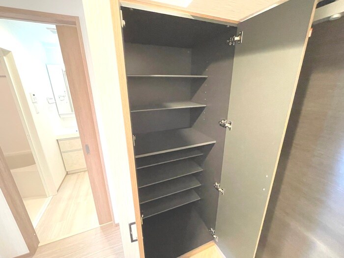 物件内観写真13　(靴箱)