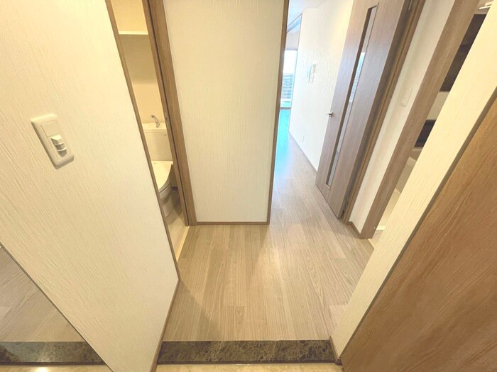 物件内観写真14　(廊下)