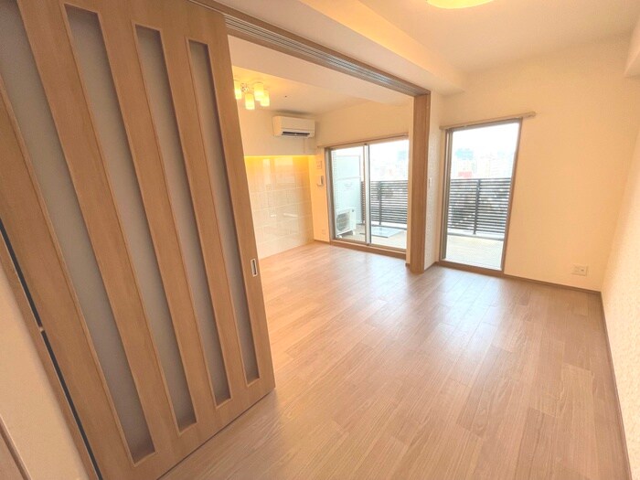 物件内観写真17　(室内からの展望)