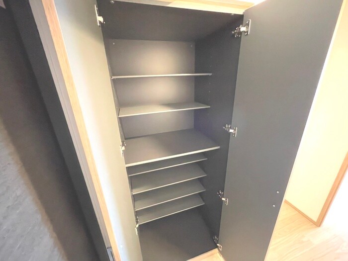 物件内観写真19　(靴箱)