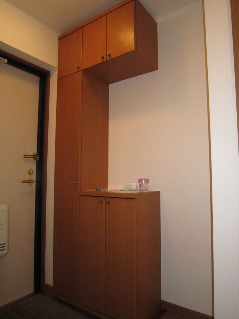 物件内観写真8　(靴箱)