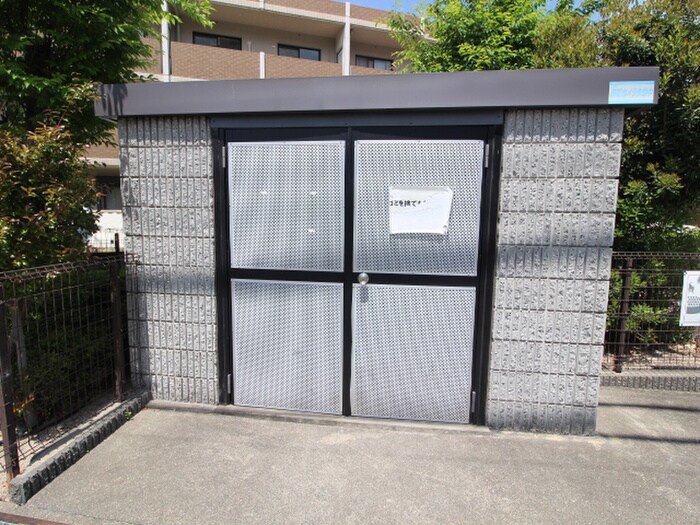 物件外観写真4　(建物設備)