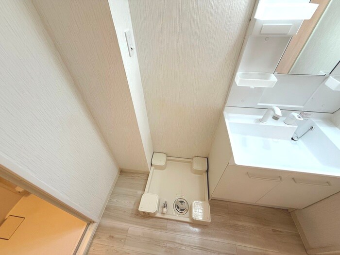 物件内観写真10　(洗濯機置場)