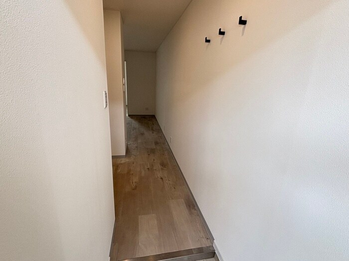 物件内観写真18　(廊下)