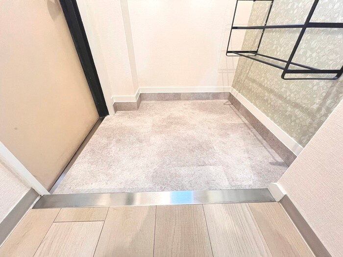 物件内観写真22　(玄関)