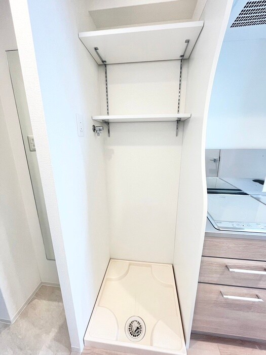 物件内観写真14　(洗濯機置場)