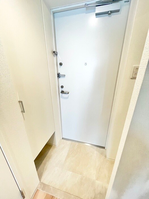 物件内観写真18　(玄関)