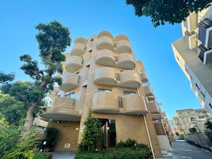 メゾンアルブル芦屋外観写真