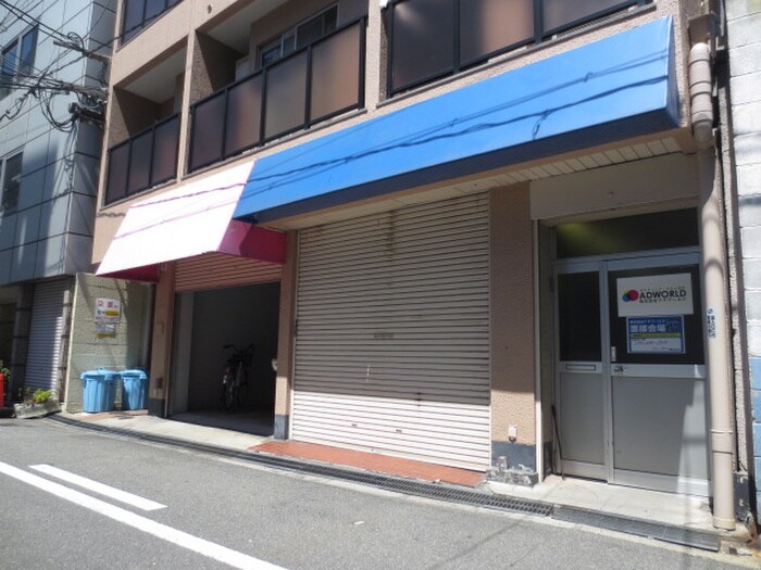 物件外観写真2　(エントランス部分)