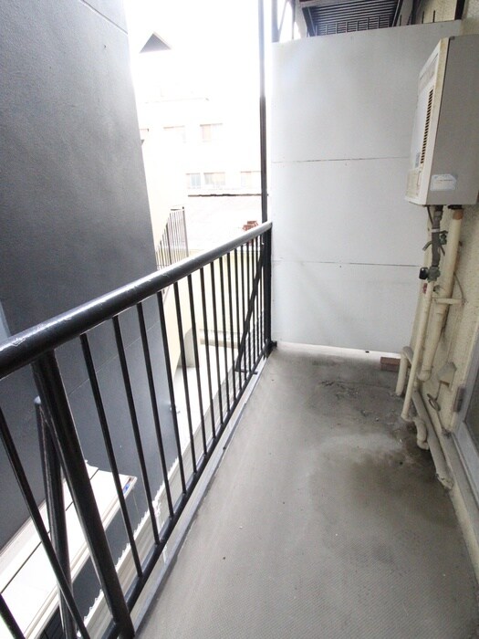 物件内観写真15　(洗濯機置場)