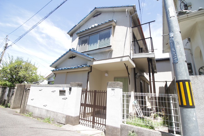 塩屋町９丁目貸家