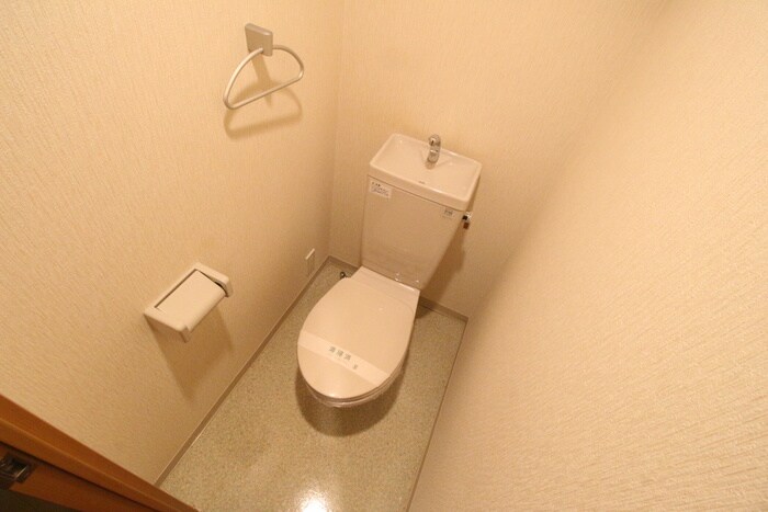 物件内観写真11　(トイレ)