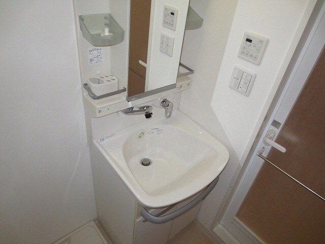 物件内観写真12　(洗面)