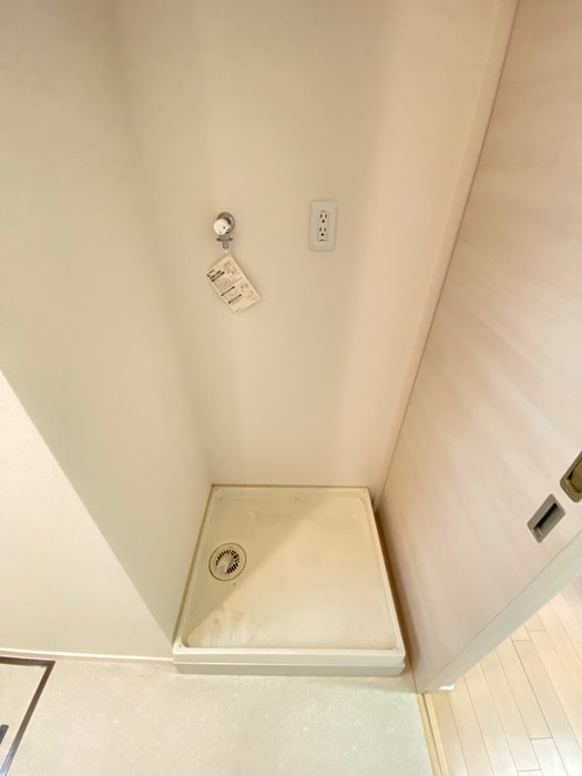 物件内観写真17　(洗濯機置場)