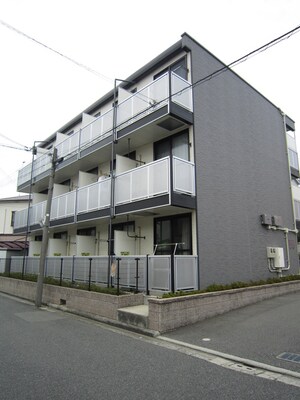 レオパレス向陵西外観写真