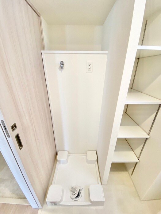 物件内観写真14　(洗濯機置場)