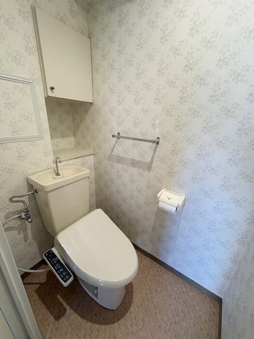 物件内観写真4　(トイレ)