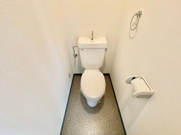 物件内観写真11　(トイレ)
