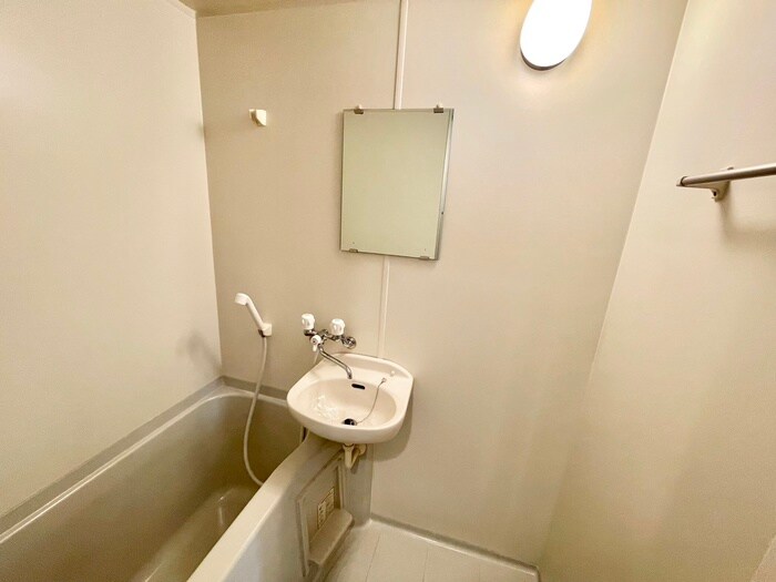 物件内観写真12　(洗面)