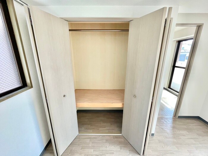 物件内観写真16　(収納)
