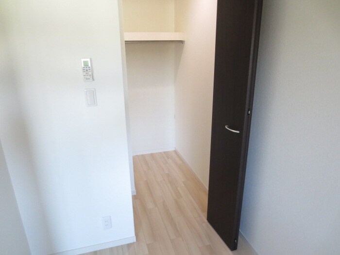 物件内観写真10　(収納)
