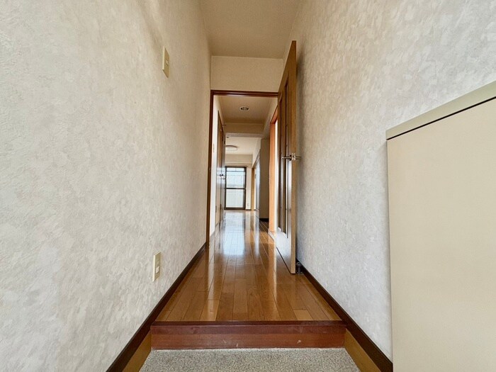 物件内観写真19　(廊下)