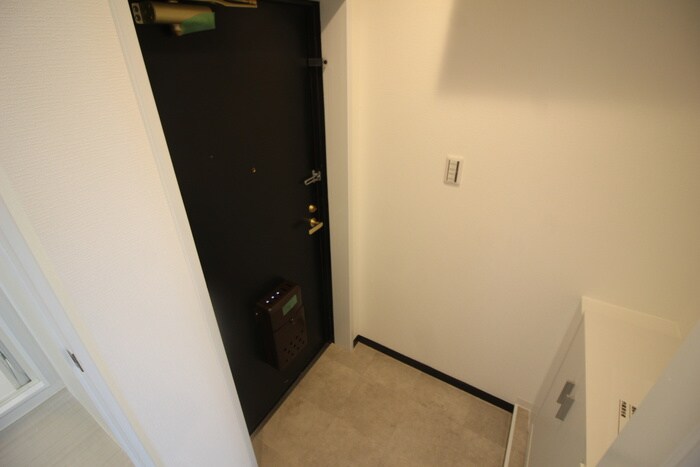 物件内観写真15　(玄関)