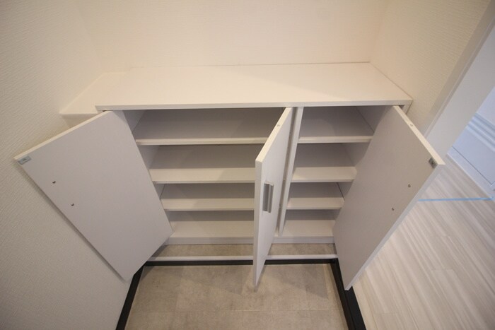 物件内観写真16　(靴箱)