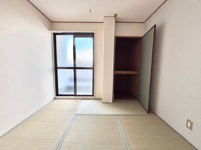 物件内観写真9　(居室)