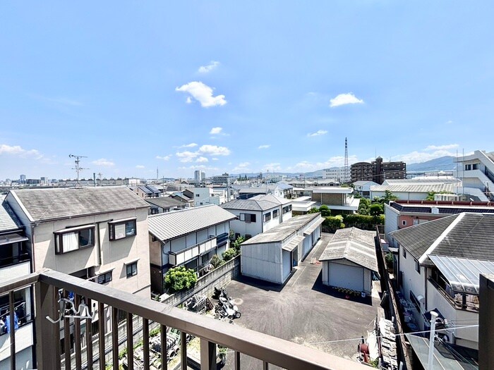 物件内観写真22　(室内からの展望)