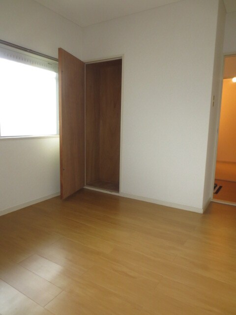 物件内観写真11　(居室)