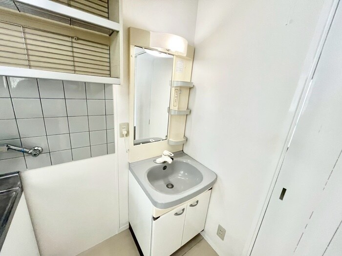 物件内観写真11　(洗面)