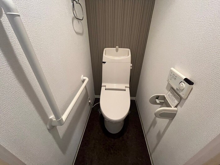 物件内観写真10　(トイレ)