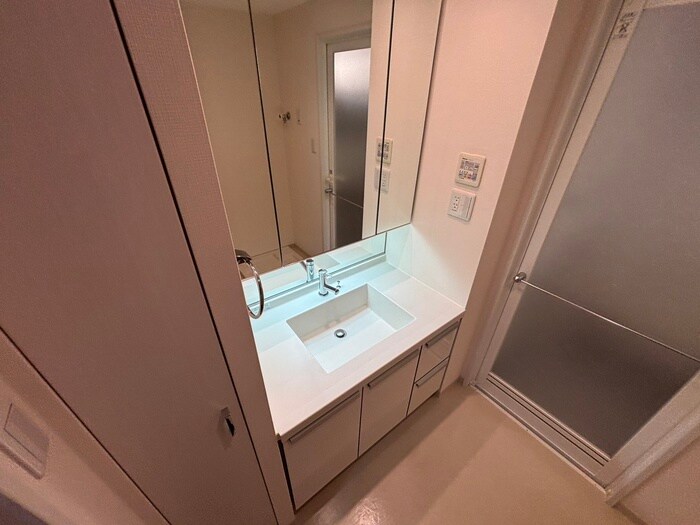 物件内観写真13　(洗面)