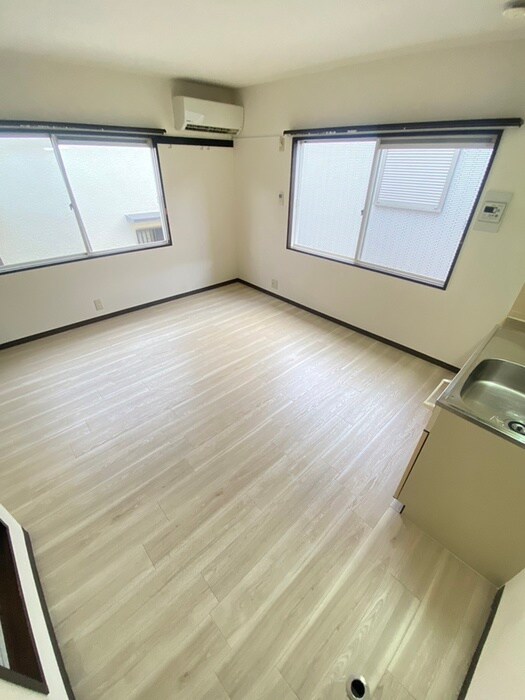 物件内観写真8　(居室)