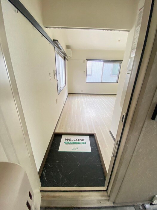 物件内観写真21　(玄関)