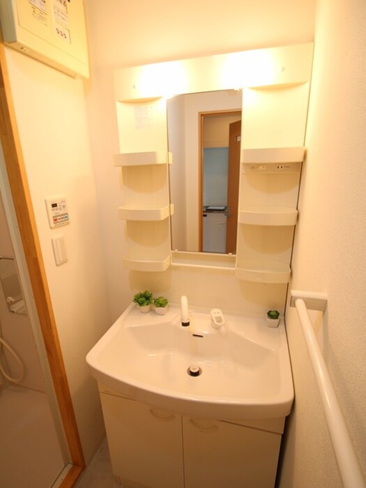 物件内観写真11　(洗面)