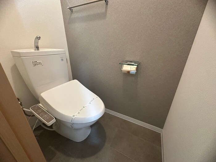 物件内観写真11　(トイレ)