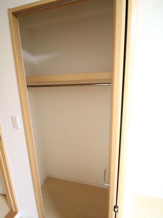 物件内観写真12　(収納)